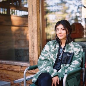 Meet your Posher, Evenni